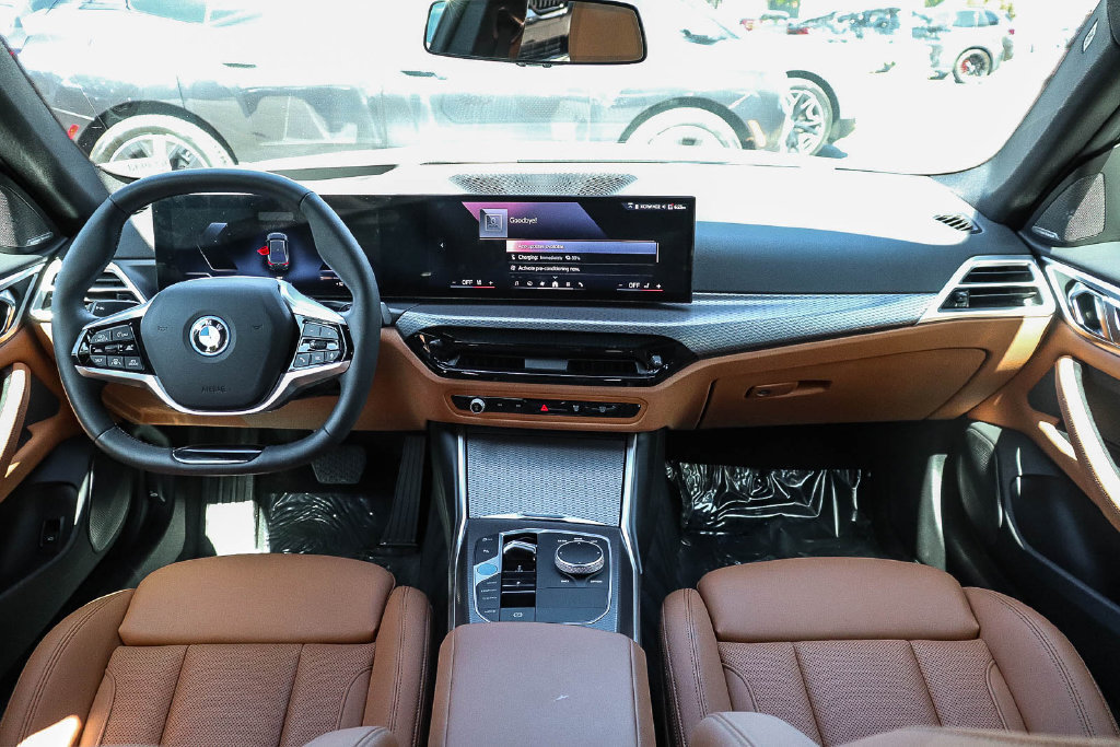 Used 2025 BMW i4 eDrive40 RWD image 13