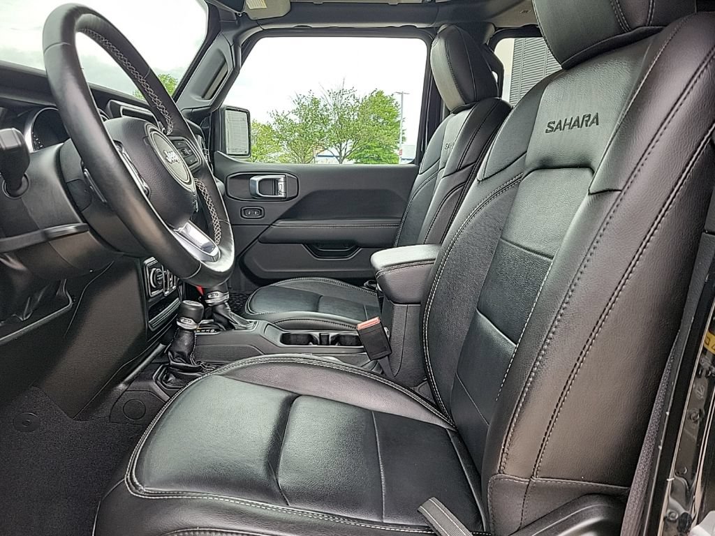 Used 2022 Jeep Wrangler Unlimited Sahara w/ Cold Weather Group AWD/4WD image 13