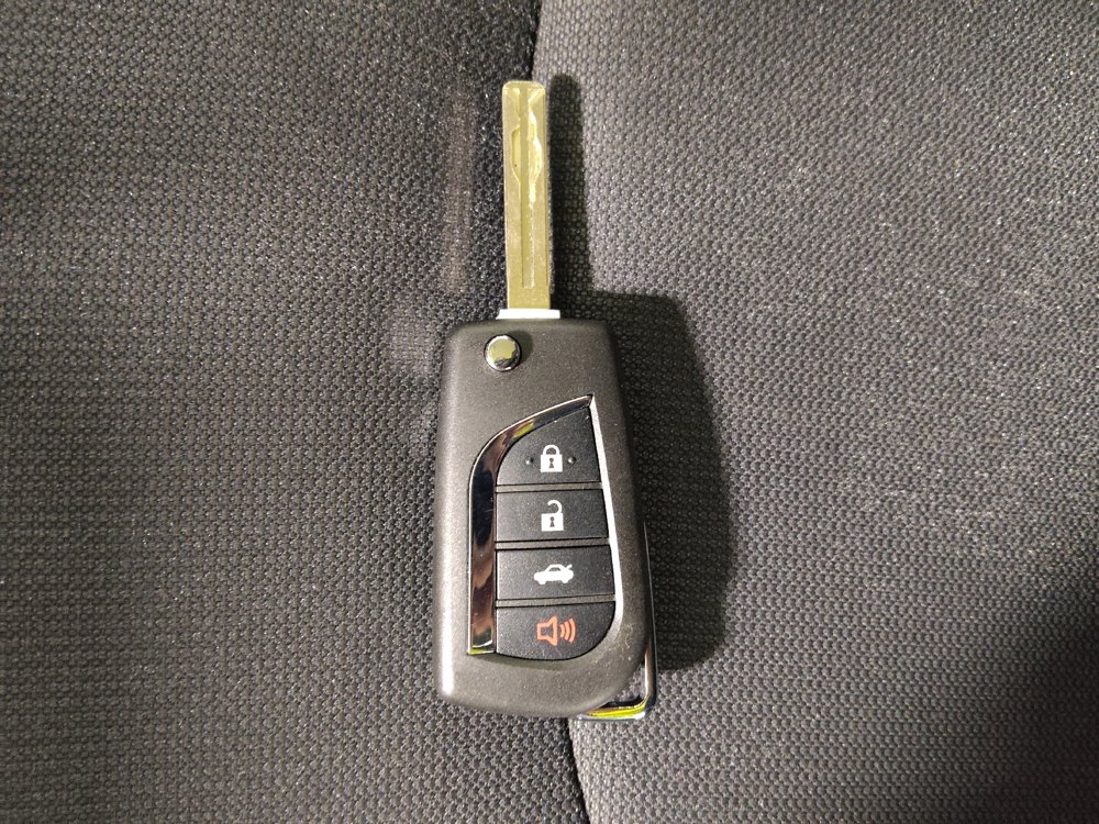 Used 2022 Toyota Corolla LE image 32