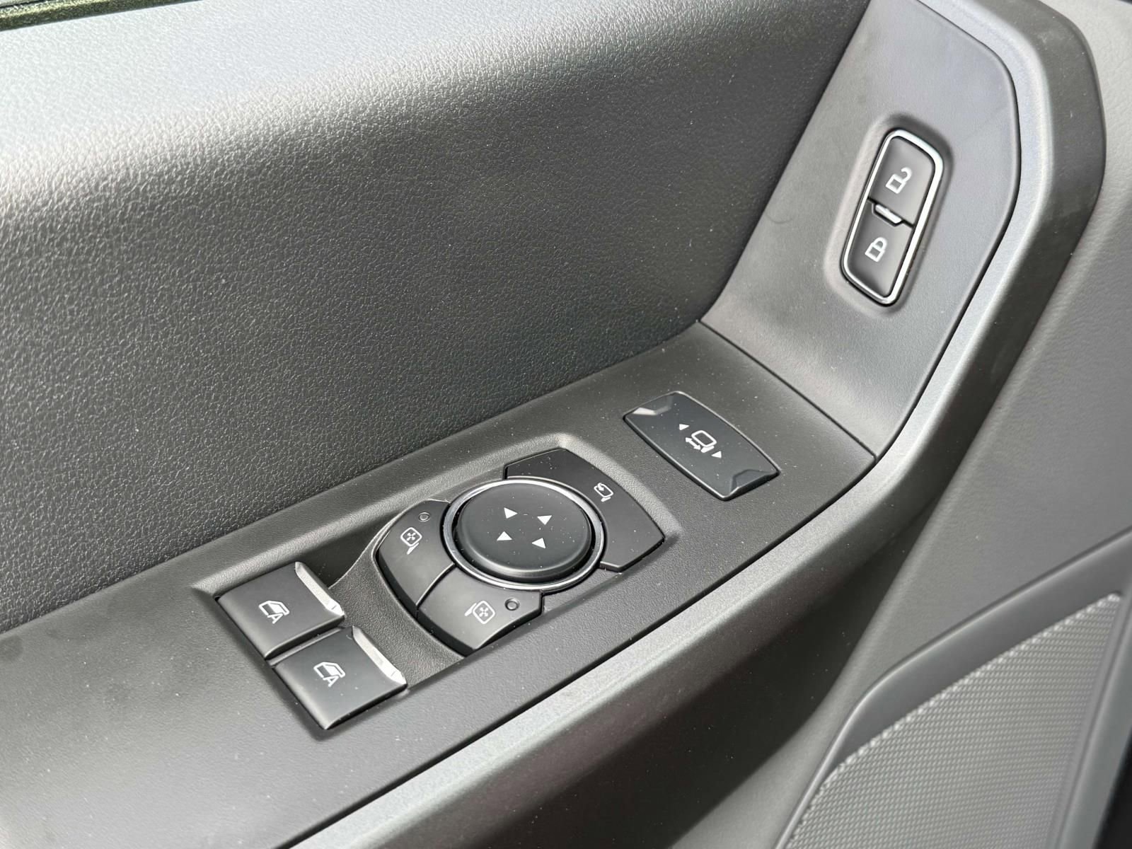 New 2025 Ford F450 XLT w/ XLT Value Package image 17