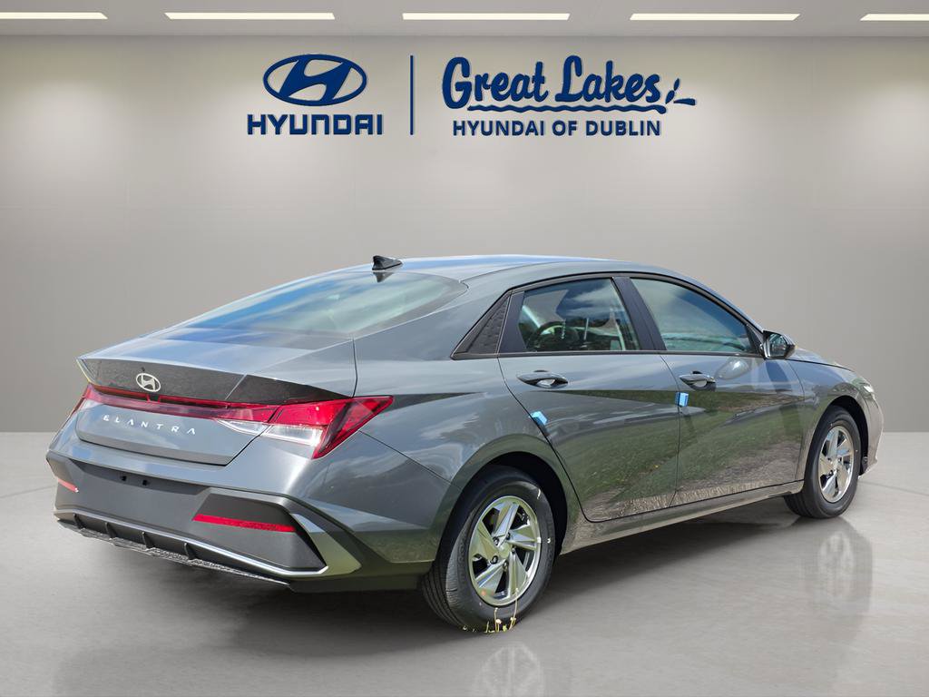New 2026 Hyundai Elantra SE w/ Cargo Package FWD image 5