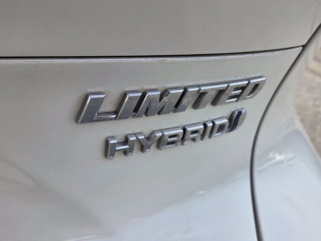 Used 2022 Toyota Venza Limited AWD/4WD image 12