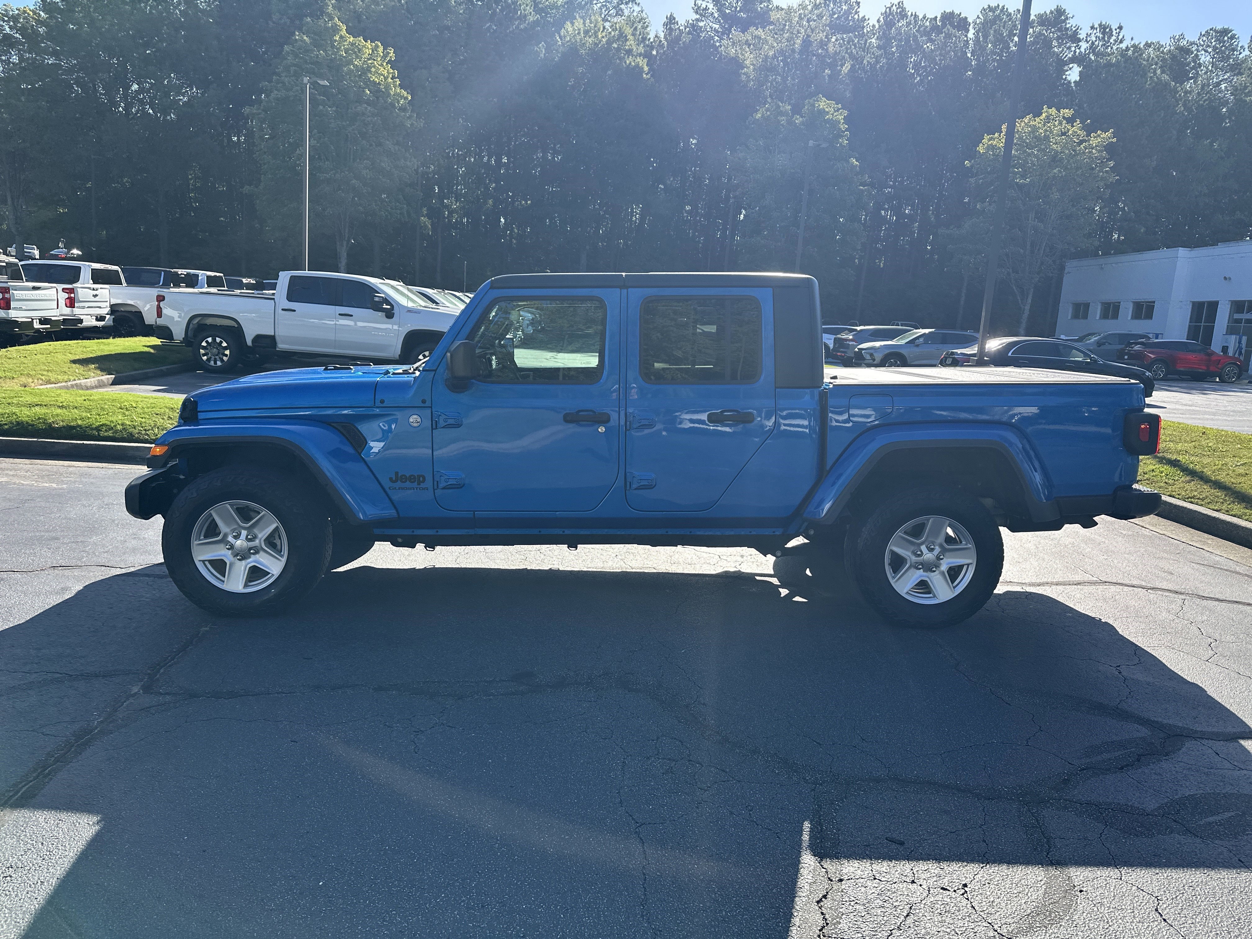 Used 2021 Jeep Gladiator Sport image 8