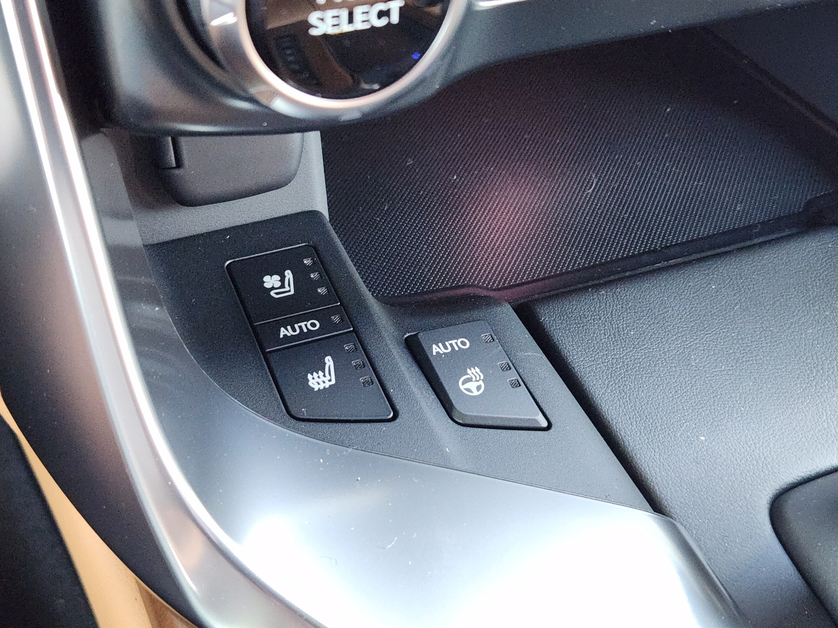 New 2026 Lexus LX 700h Luxury AWD/4WD image 13