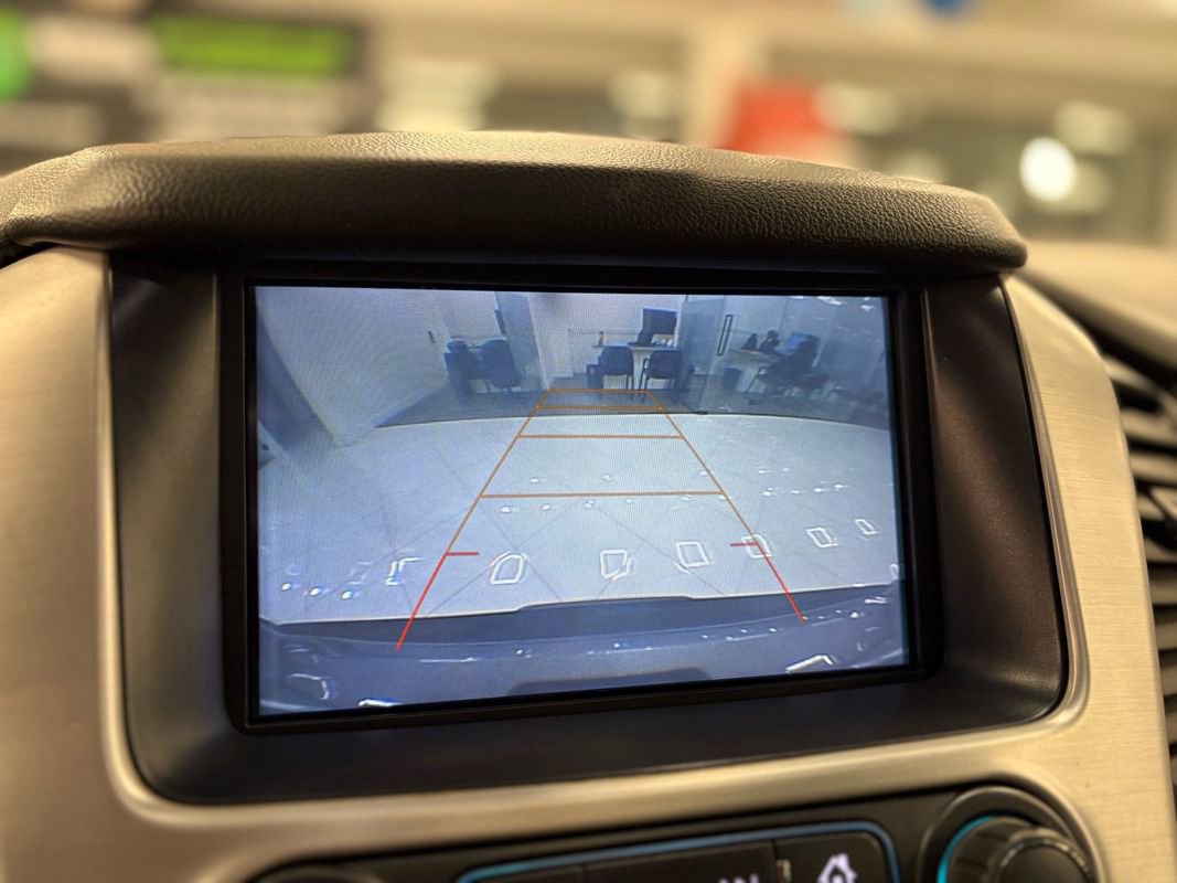 Used 2018 GMC Yukon SLT w/ Premium Edition image 39