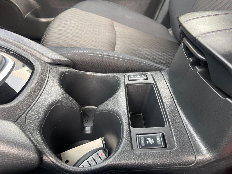 Used 2019 Nissan Rogue SV w/ Premium Package FWD image 23