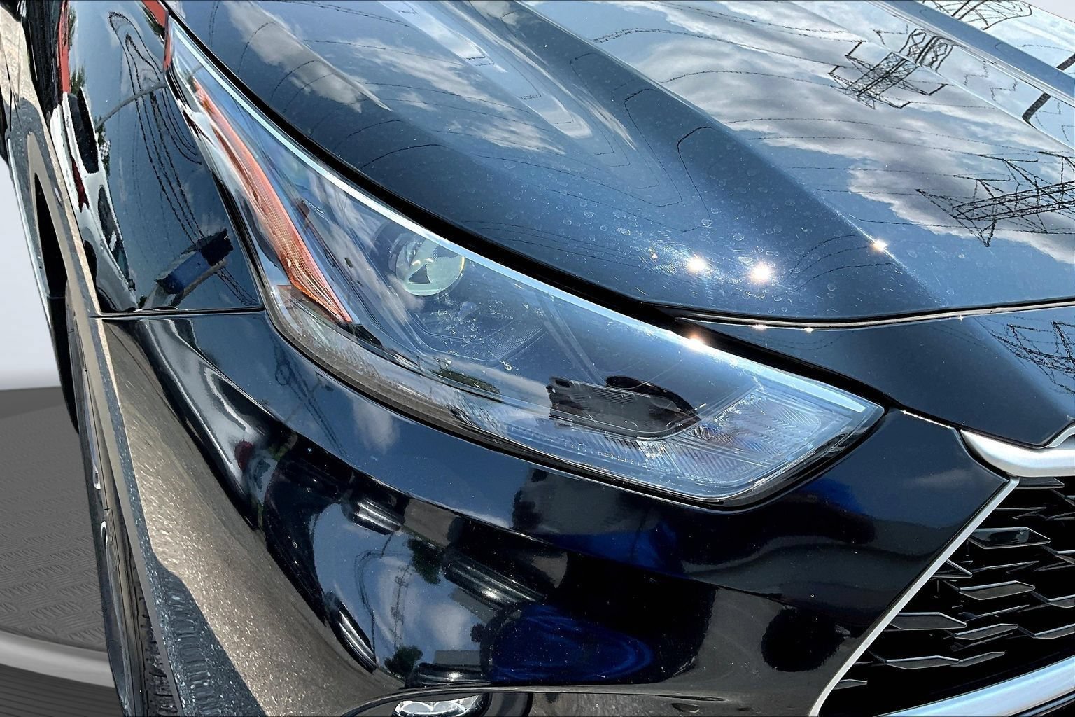 Used 2024 Toyota Highlander XLE AWD/4WD image 31