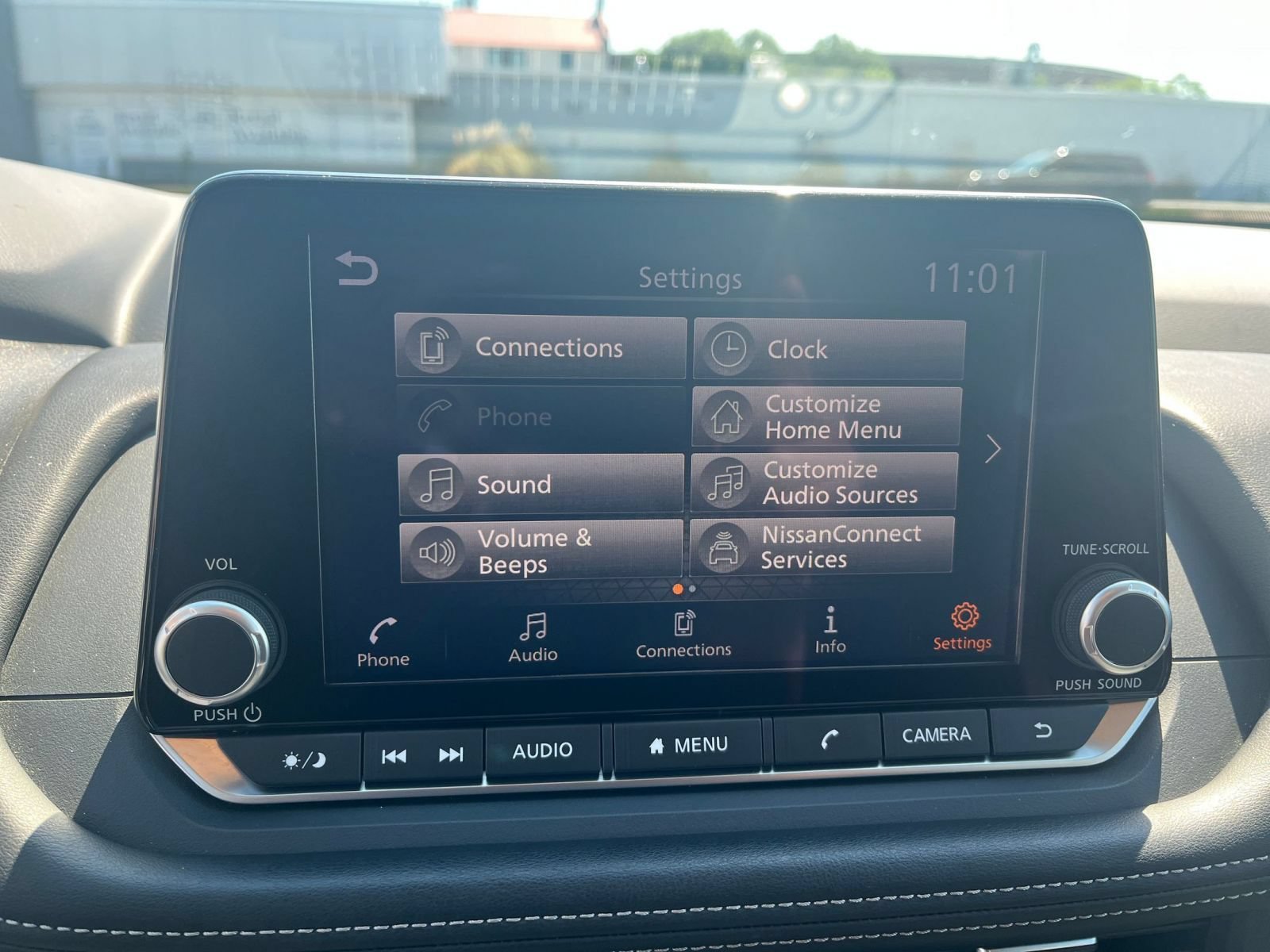 Used 2025 Nissan Rogue SV FWD image 20