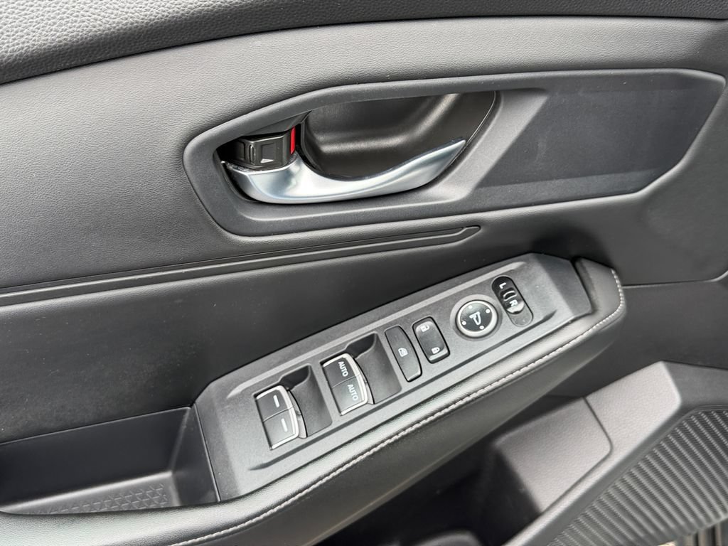 Used 2025 Honda Accord Sport image 23
