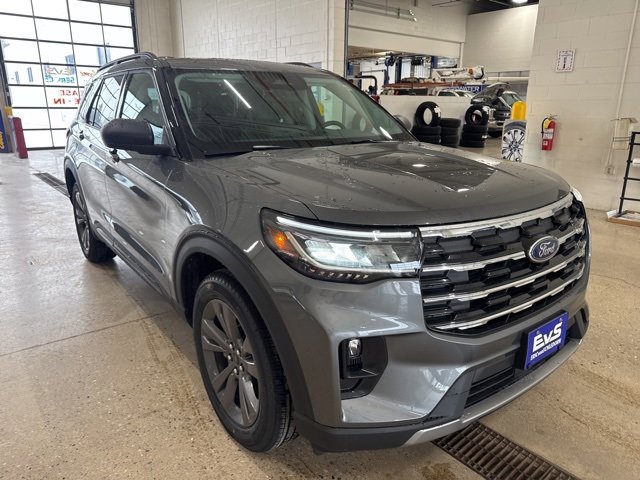 New 2026 Ford Explorer Active w/ Active Comfort Package image 3