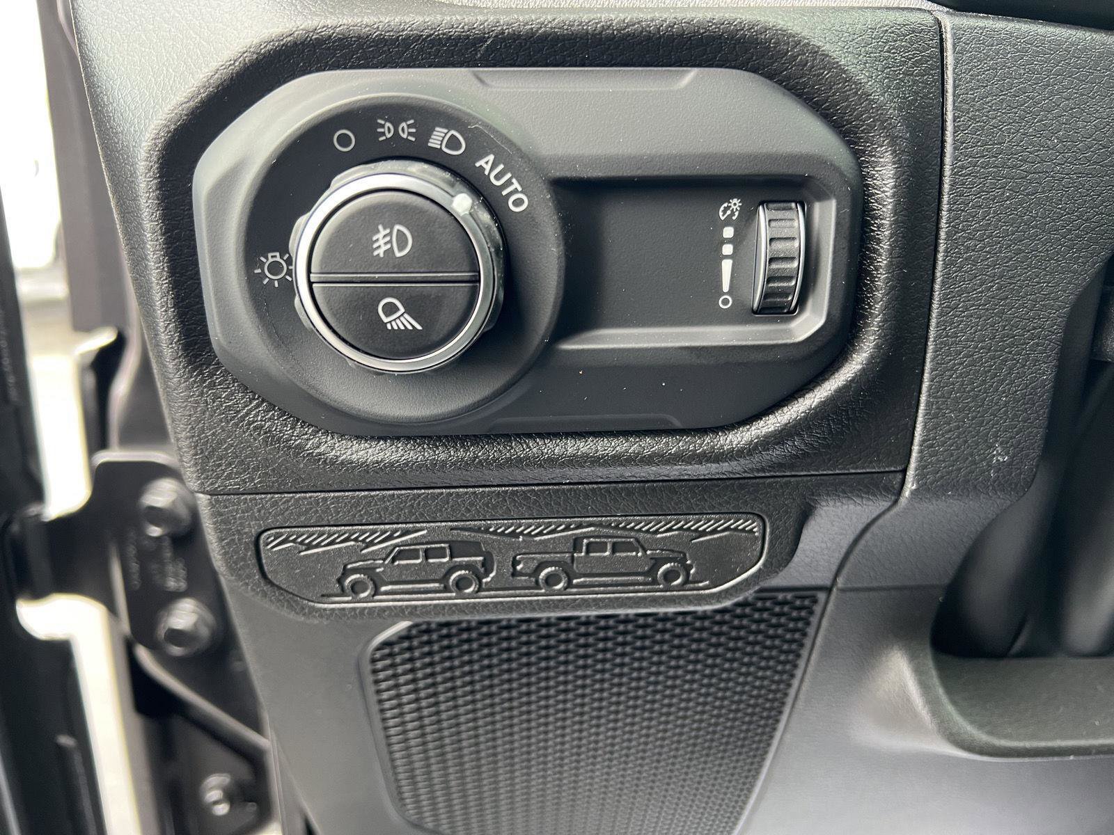 New 2026 Jeep Gladiator Sport image 10