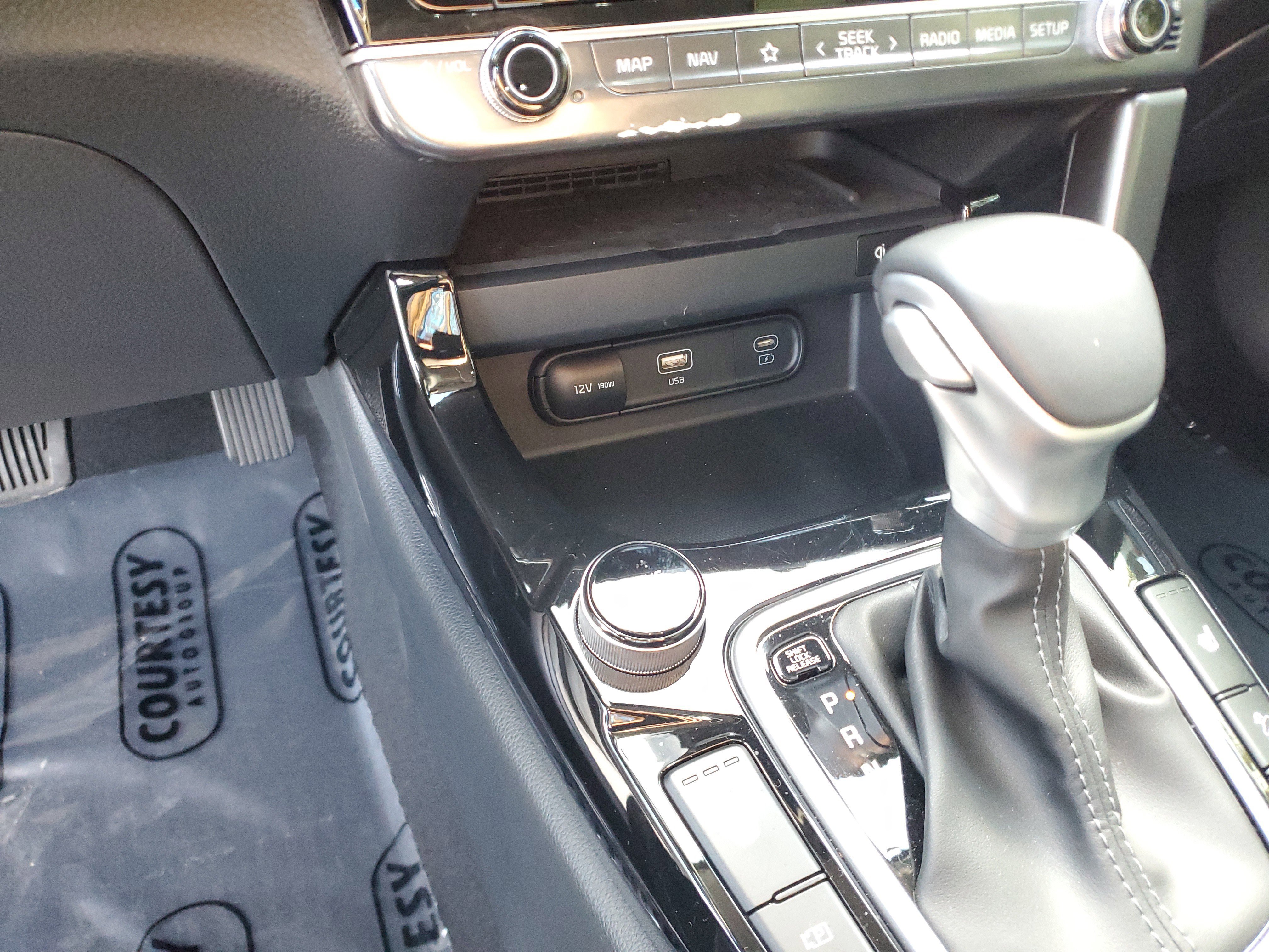 Certified 2025 Kia Seltos EX w/ EX Sunroof Package image 24