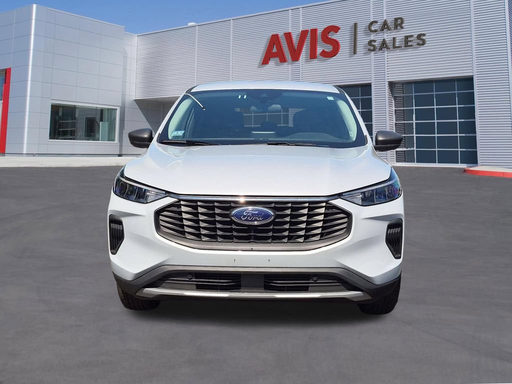 Used 2025 Ford Escape Active AWD/4WD image 2