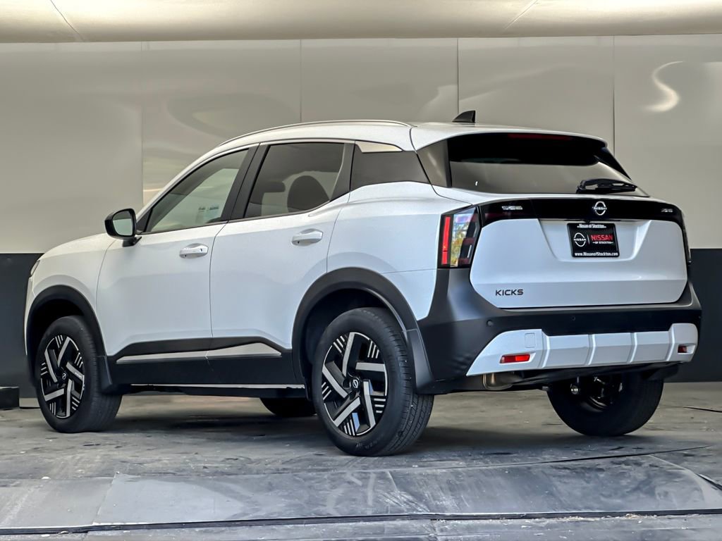 Used 2026 Nissan Kicks SV FWD image 5