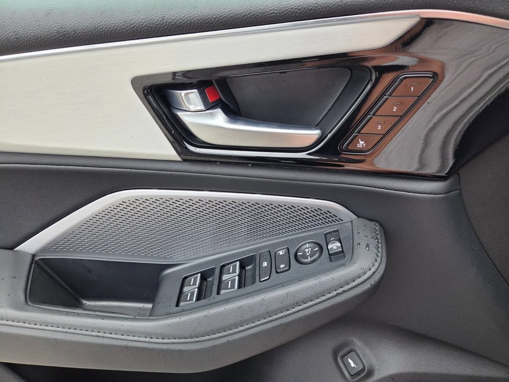 Used 2025 Acura MDX FWD image 22
