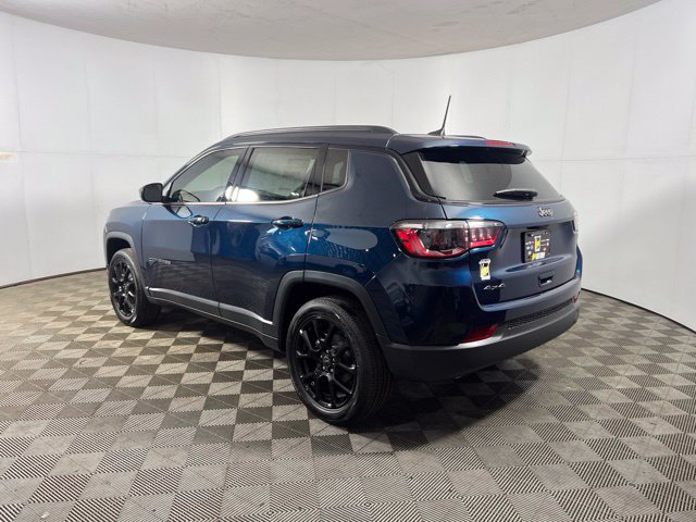 New 2026 Jeep Compass Latitude AWD/4WD image 4