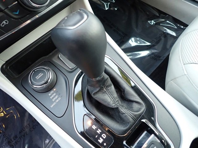 Certified 2019 Jeep Cherokee Limited w/ Trailer Tow Group image 22