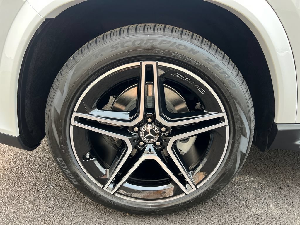 New 2026 Mercedes-Benz GLS 450 4MATIC image 37