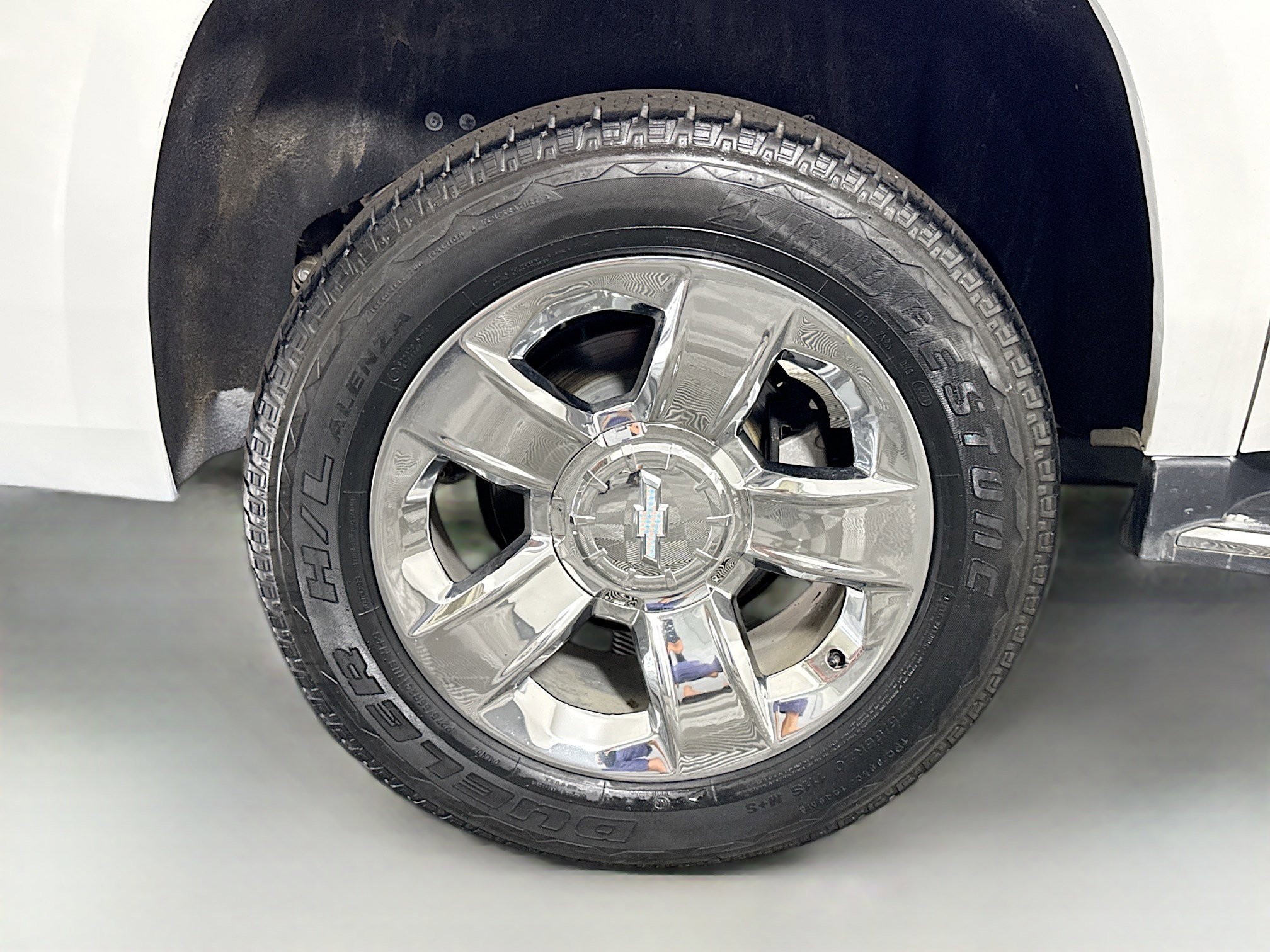 Used 2019 Chevrolet Suburban Premier RWD image 32
