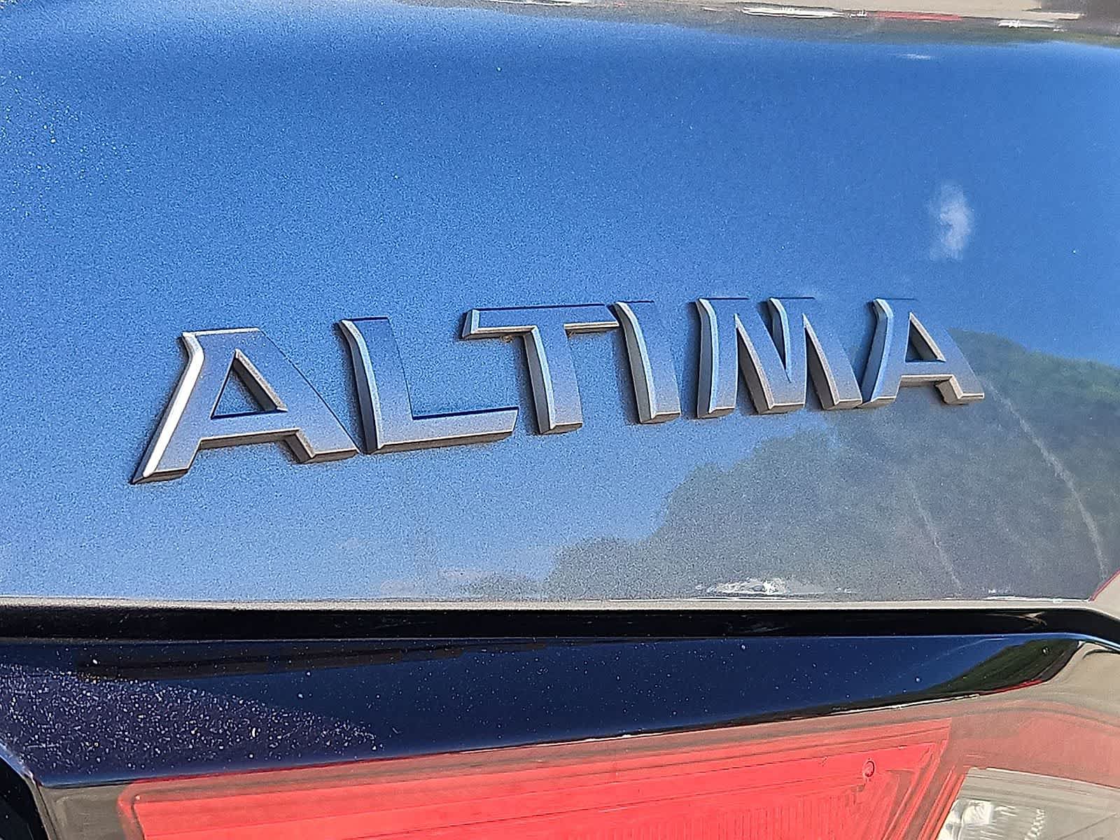 Used 2024 Nissan Altima 2.5 SV FWD image 35