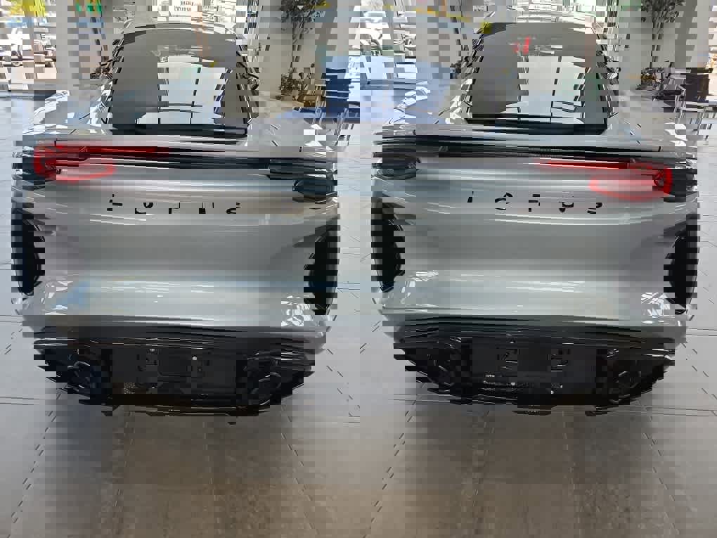 New 2025 Lotus Emira image 5