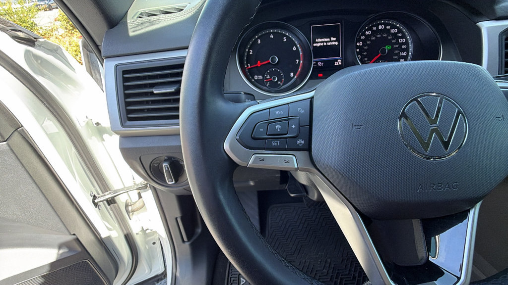 Used 2020 Volkswagen Atlas Cross Sport SE w/ Panoramic Sunroof Package FWD image 28