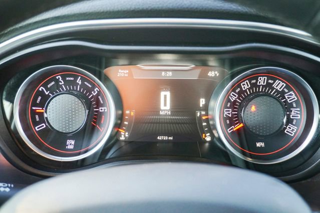 Used 2016 Dodge Challenger SXT image 20