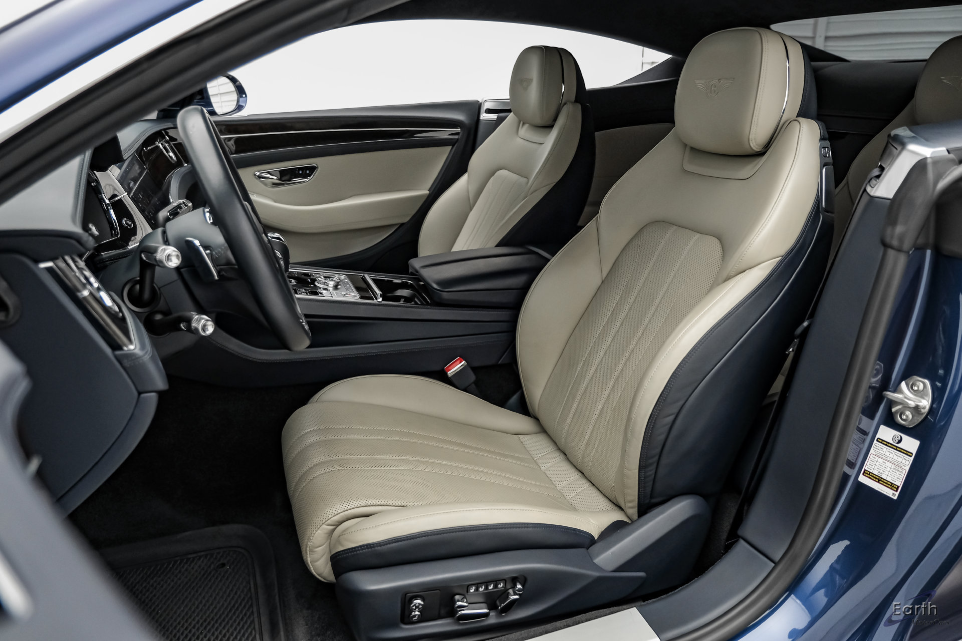 Used 2020 Bentley Continental GT V8 First Edition AWD/4WD image 35