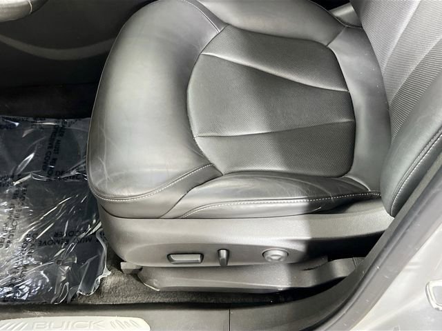 Used 2019 Buick Envision Essence image 18