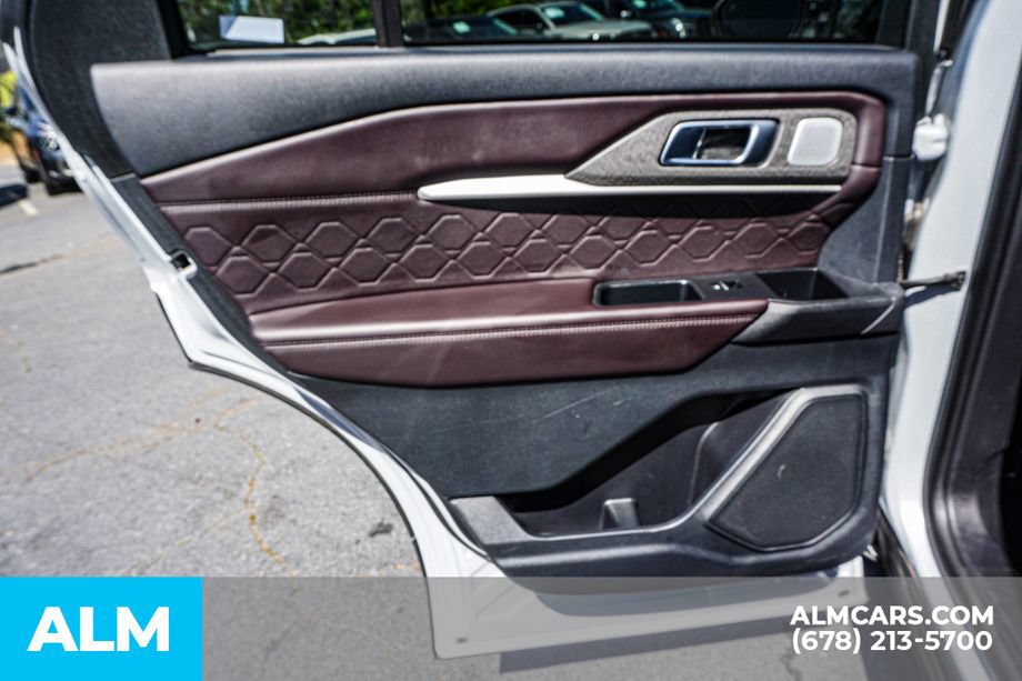 Used 2025 Ford Explorer Platinum w/ LUX Leather Package AWD/4WD image 53