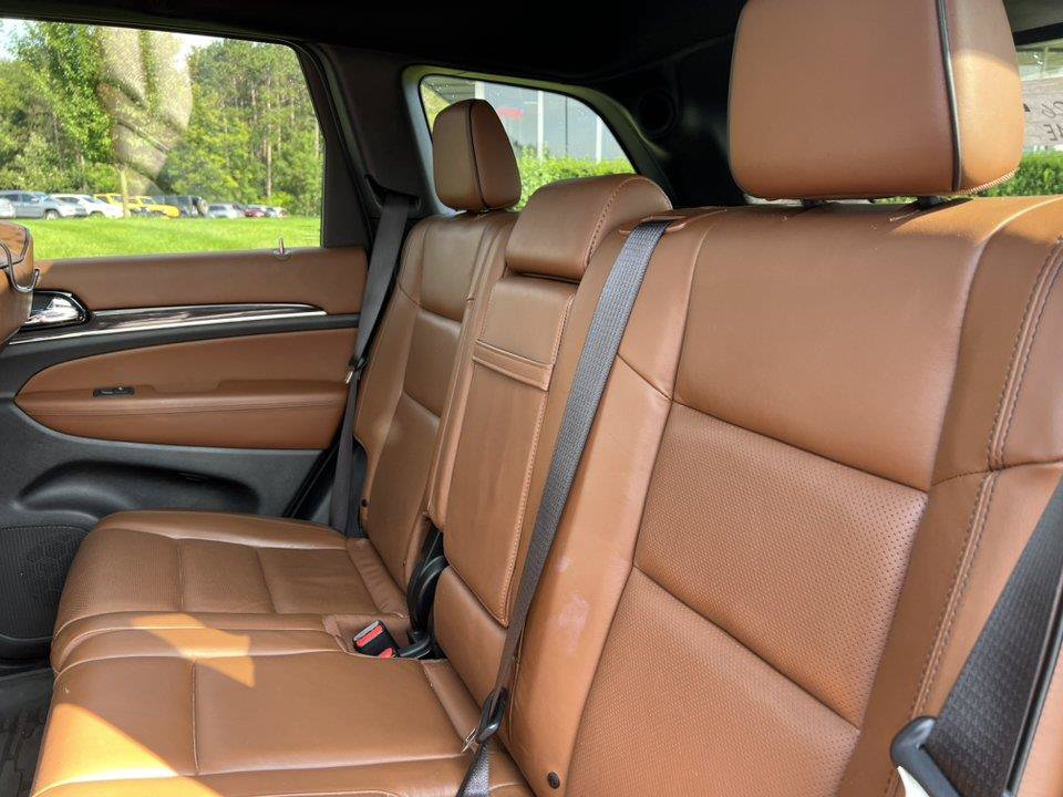 Used 2021 Jeep Grand Cherokee Overland AWD/4WD image 5