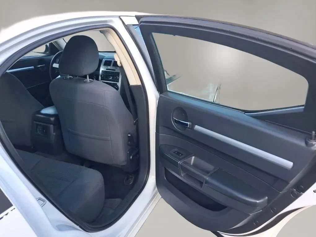 Used 2010 Dodge Charger SXT RWD image 37