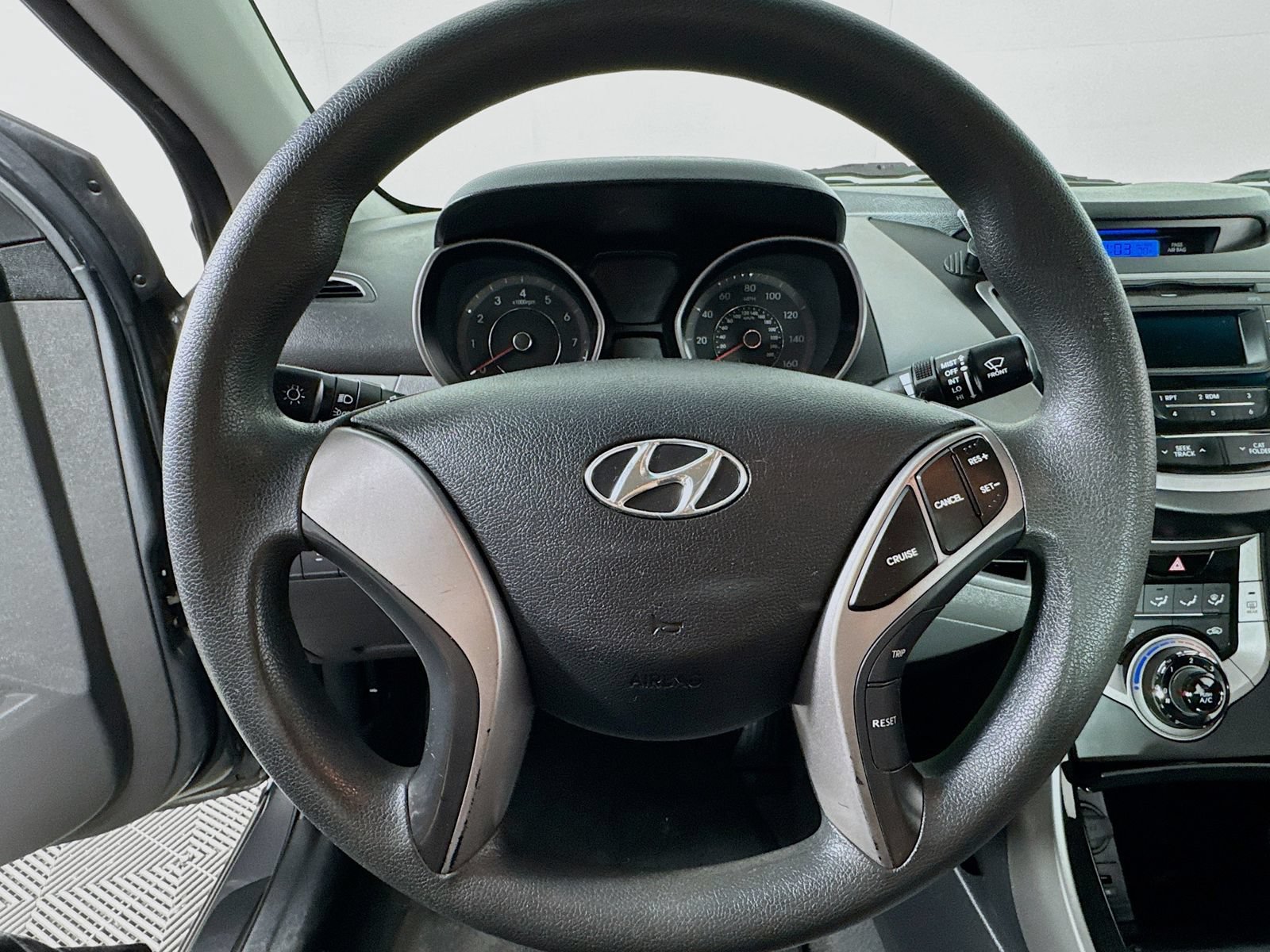 Used 2013 Hyundai Elantra GLS FWD image 11