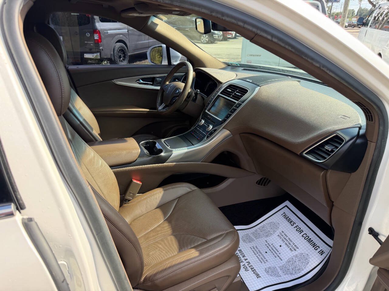 Used 2016 Lincoln MKX Reserve w/ Technology Package FWD image 16