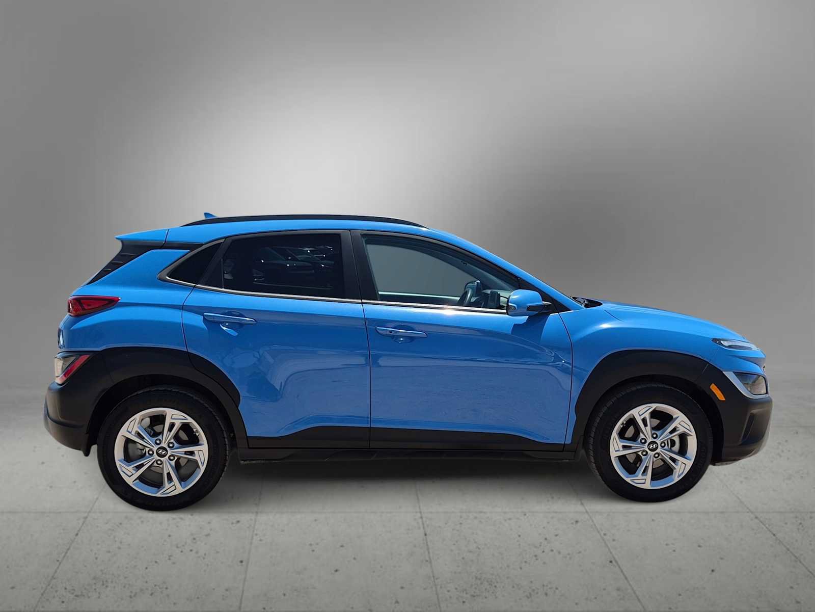 Certified 2022 Hyundai Kona SEL FWD image 9