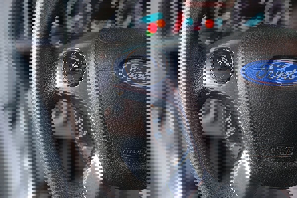 Used 2020 Ford Transit Connect XL image 18