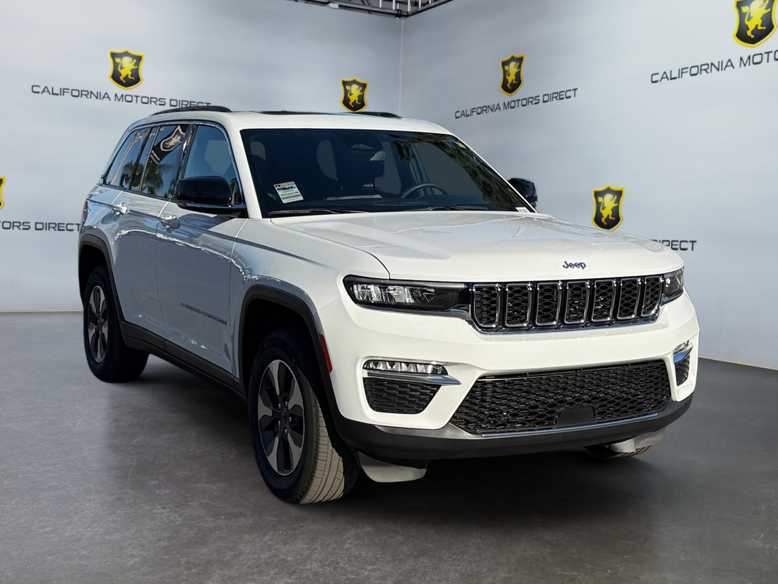 Used 2024 Jeep Grand Cherokee Limited 4xe image 7