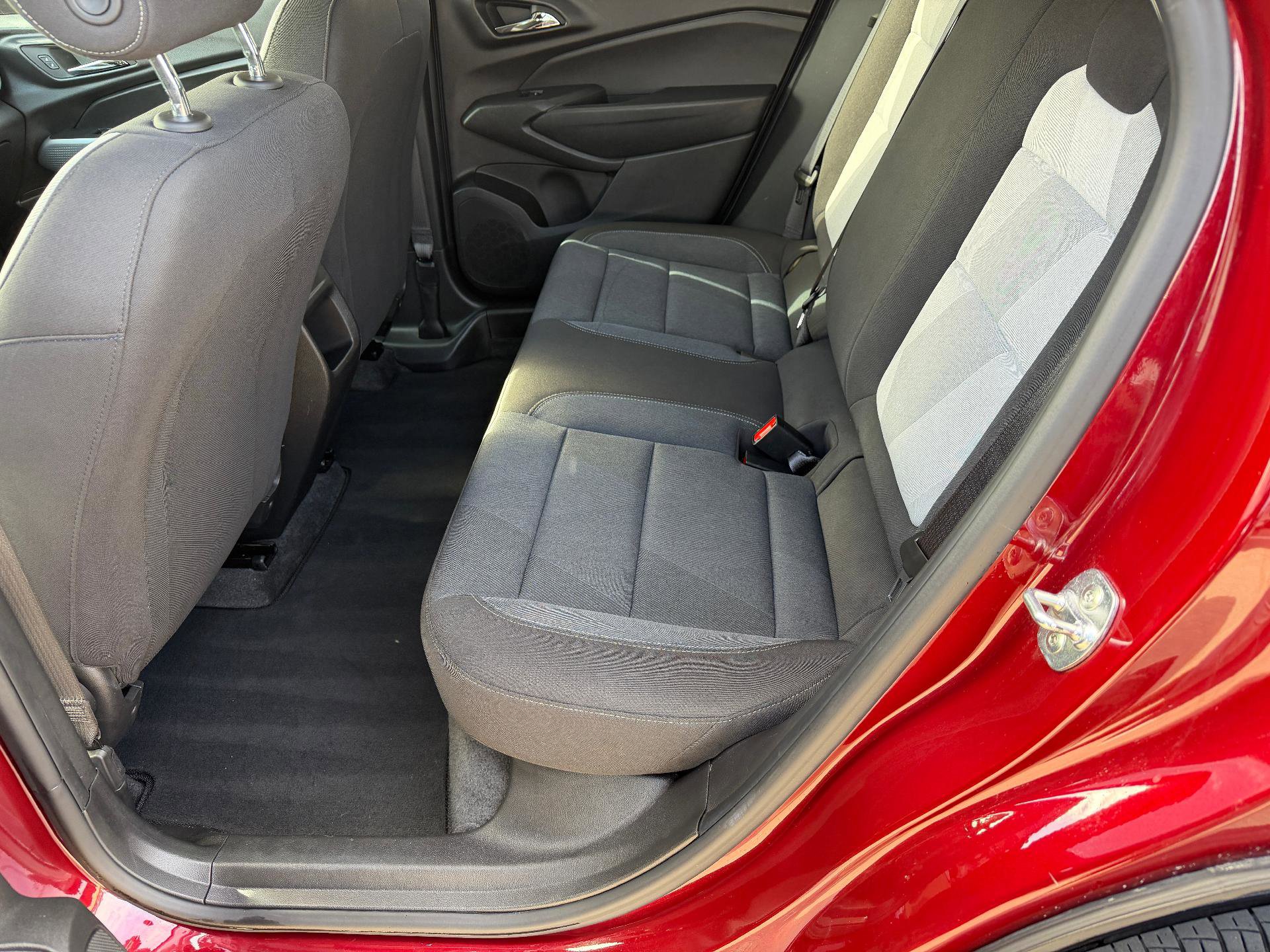 Used 2024 Chevrolet Trax LS w/ LS Convenience Package FWD image 20
