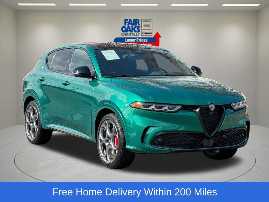 Used 2025 Alfa Romeo Tonale Tributo Italiano image 1