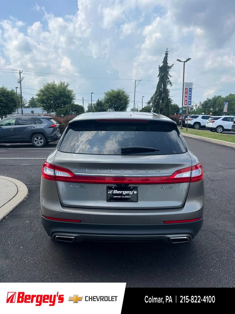 Used 2017 Lincoln MKX Reserve AWD/4WD image 7