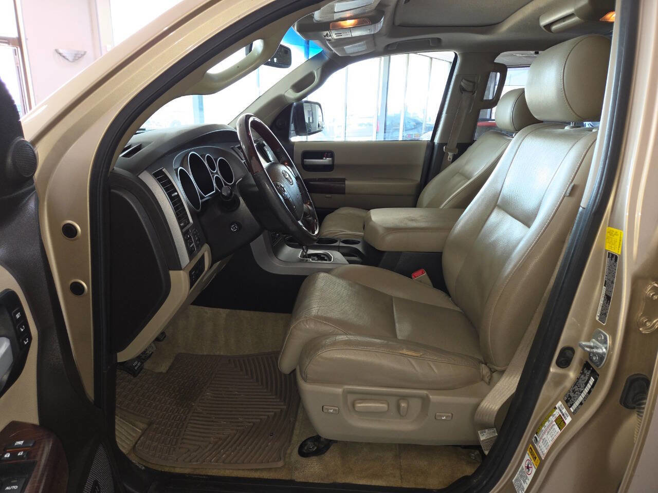 Used 2011 Toyota Sequoia Platinum AWD/4WD image 14