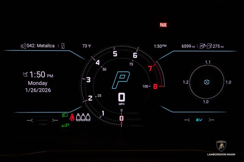 Used 2025 Lamborghini Urus SE image 84