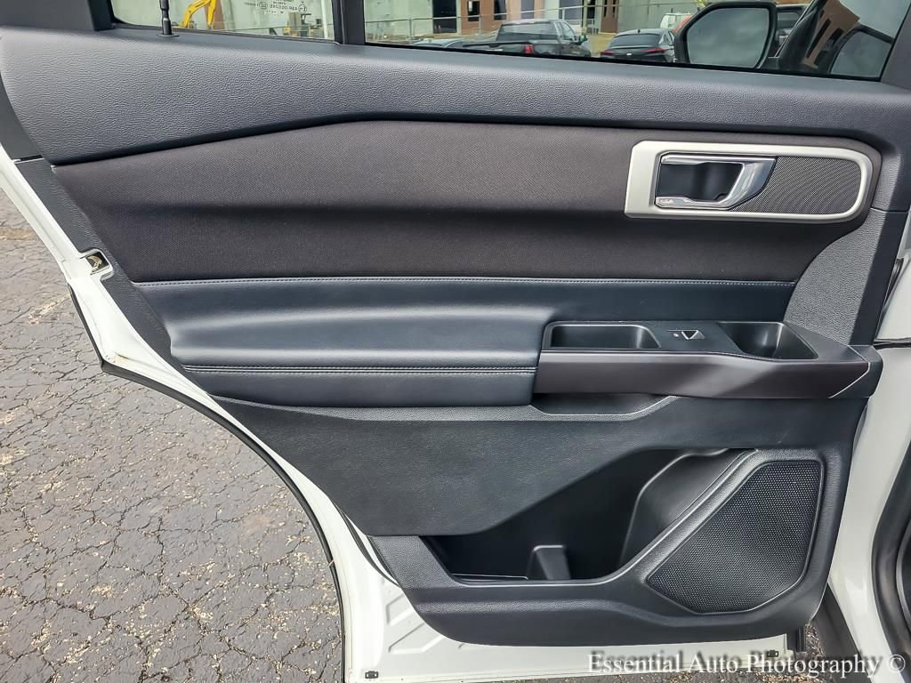 Used 2020 Ford Explorer XLT AWD/4WD image 19