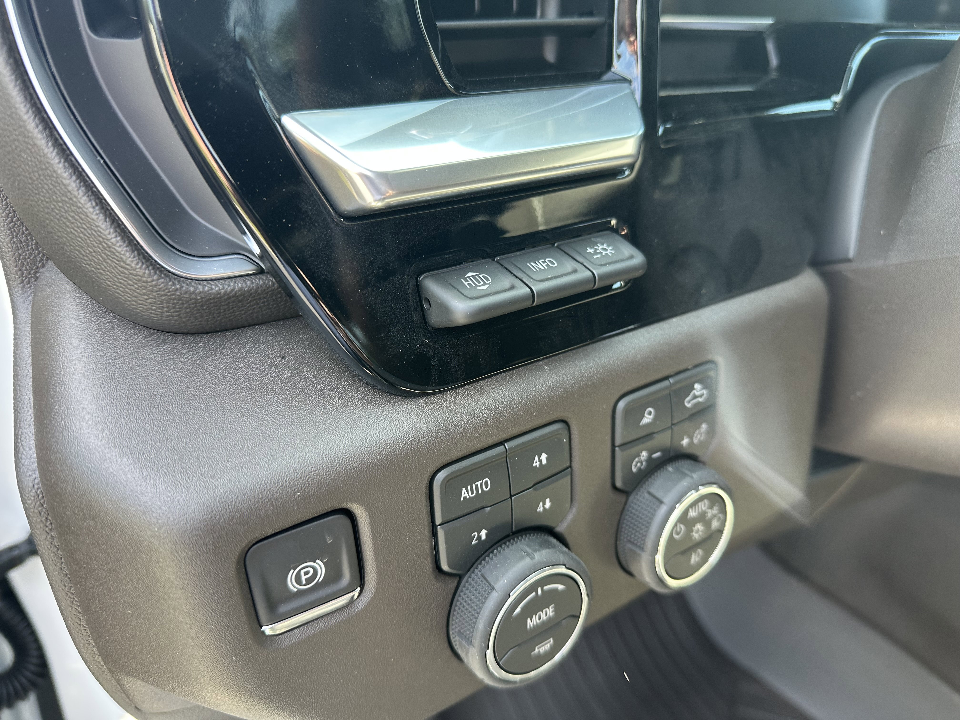 New 2026 Chevrolet Silverado 1500 LTZ AWD/4WD image 14