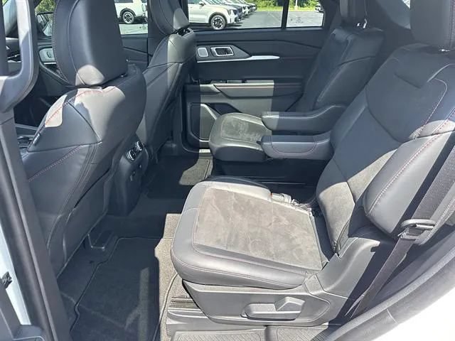 Used 2025 Ford Explorer ST w/ Sun And Sound Package AWD/4WD image 15
