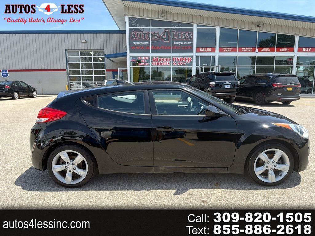 Used 2015 Hyundai Veloster FWD image 1