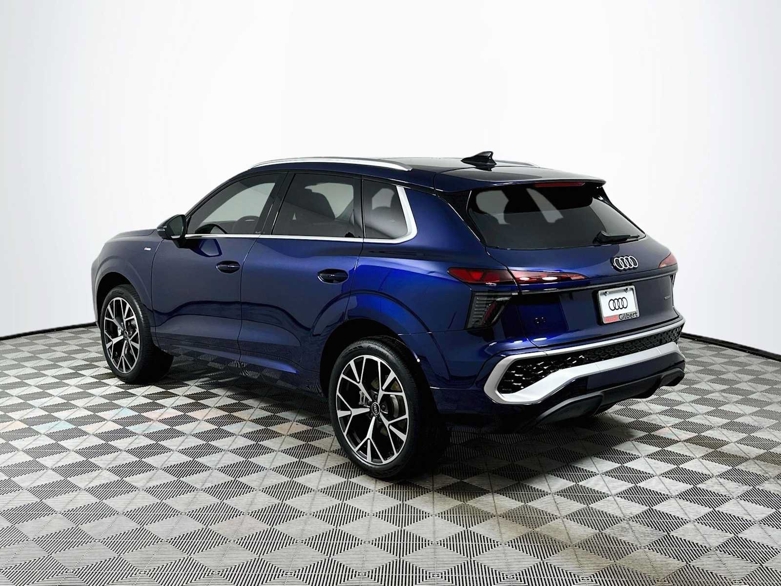 New 2026 Audi Q3 quattro 2.0T AWD/4WD image 5