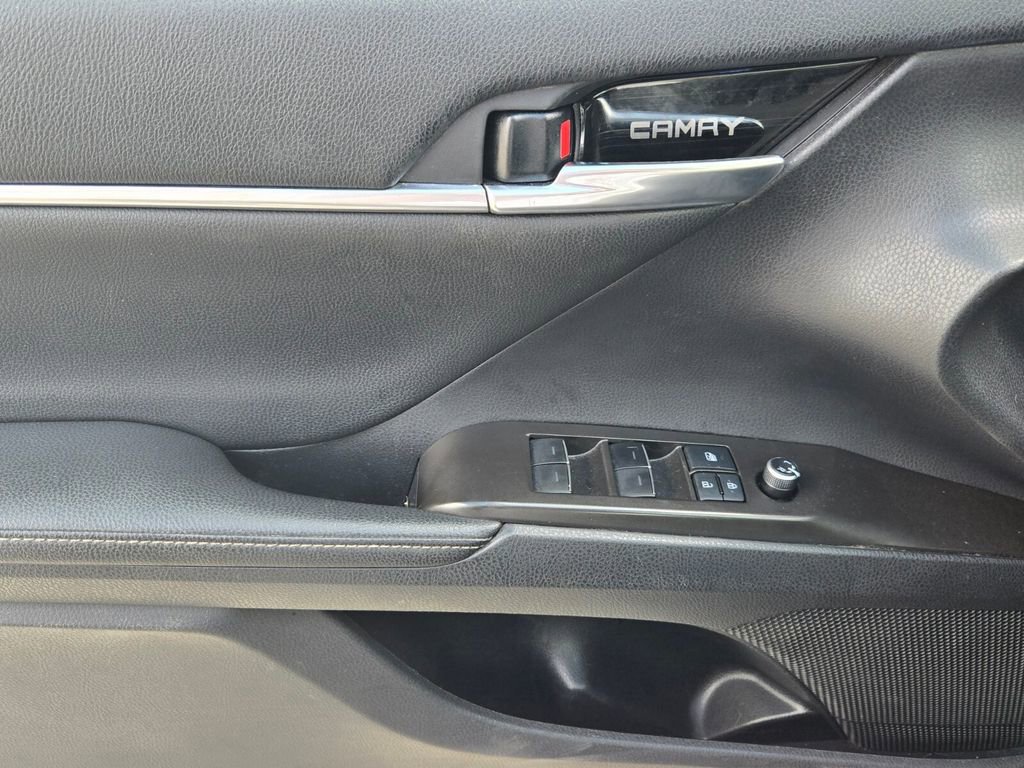 Used 2021 Toyota Camry XSE FWD image 30