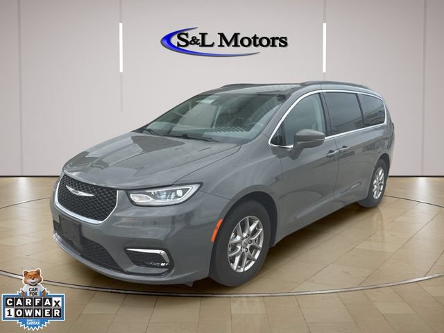 Certified 2021 Chrysler Pacifica Touring w/ Cold Weather Group FWD image 4