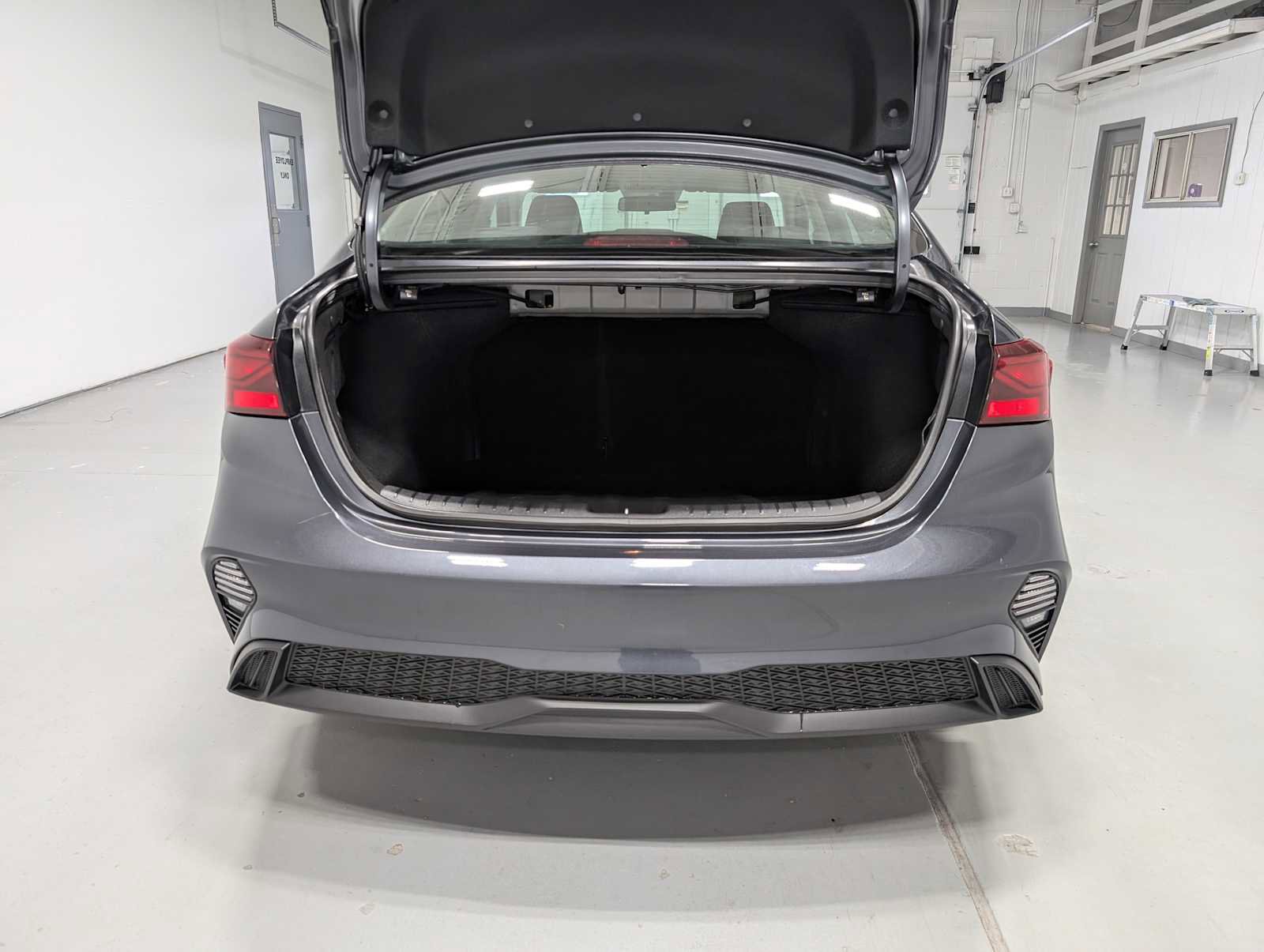 Certified 2023 Kia Forte LXS w/ LXS Technology Package FWD image 36